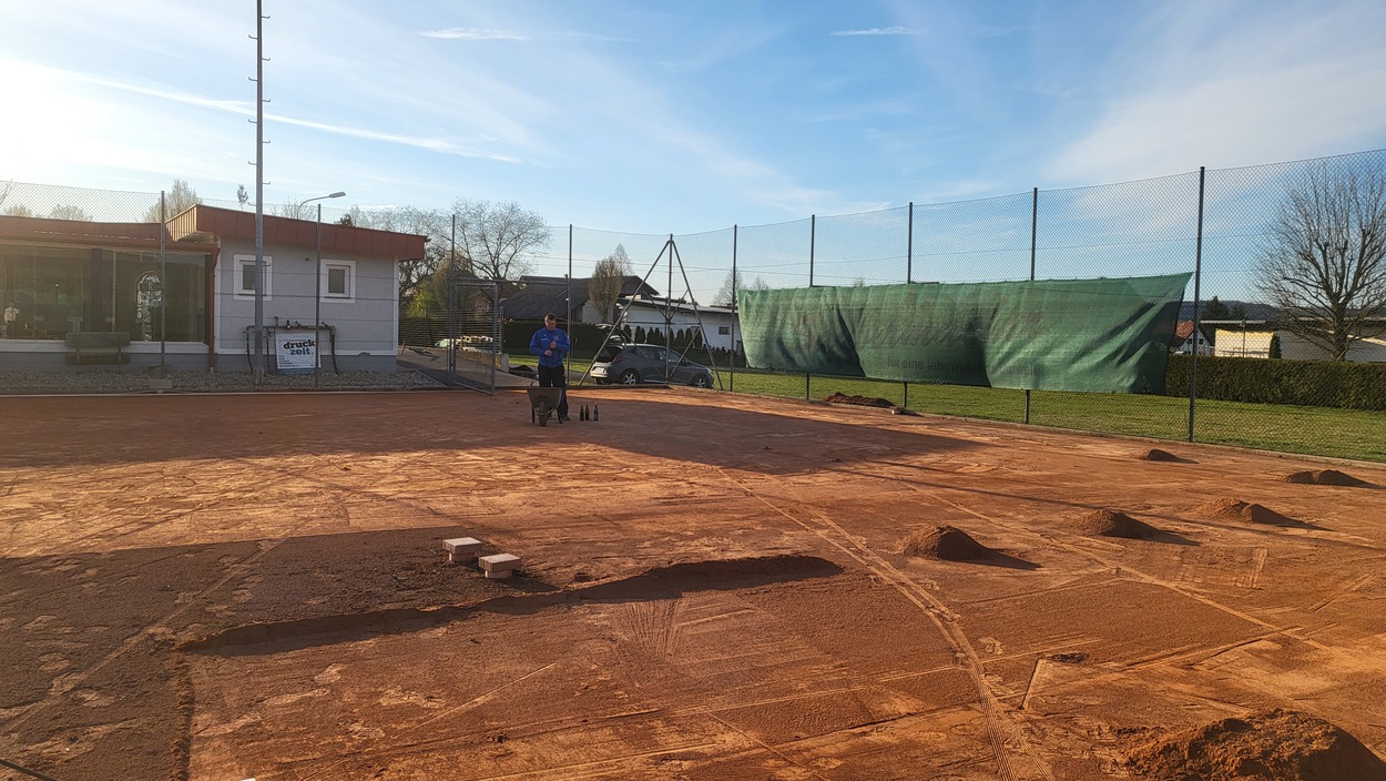 Plätze instandsetzen und Bau Boccia Platz